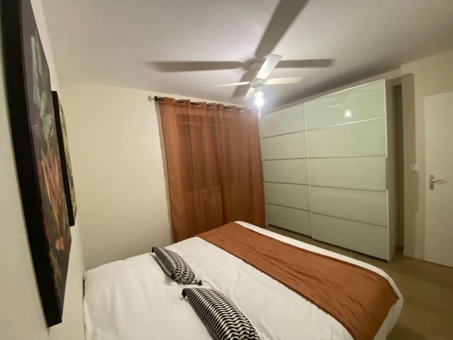 Appartement T2 Spacieux Et Equipe Mions ภายนอก รูปภาพ