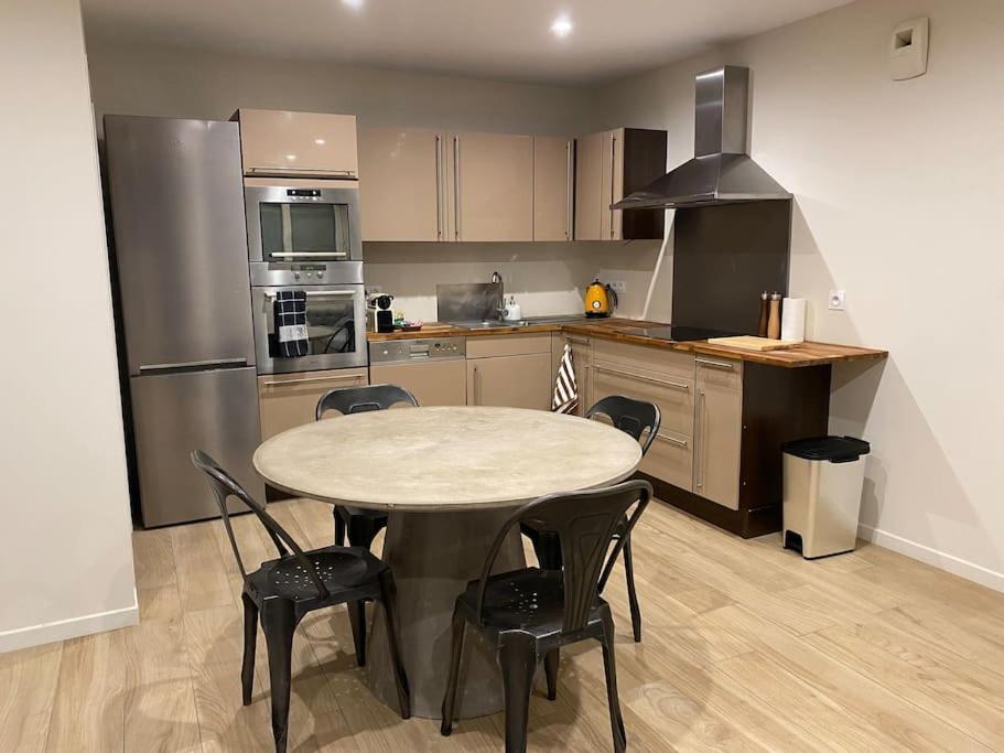 Appartement T2 Spacieux Et Equipe Mions ภายนอก รูปภาพ